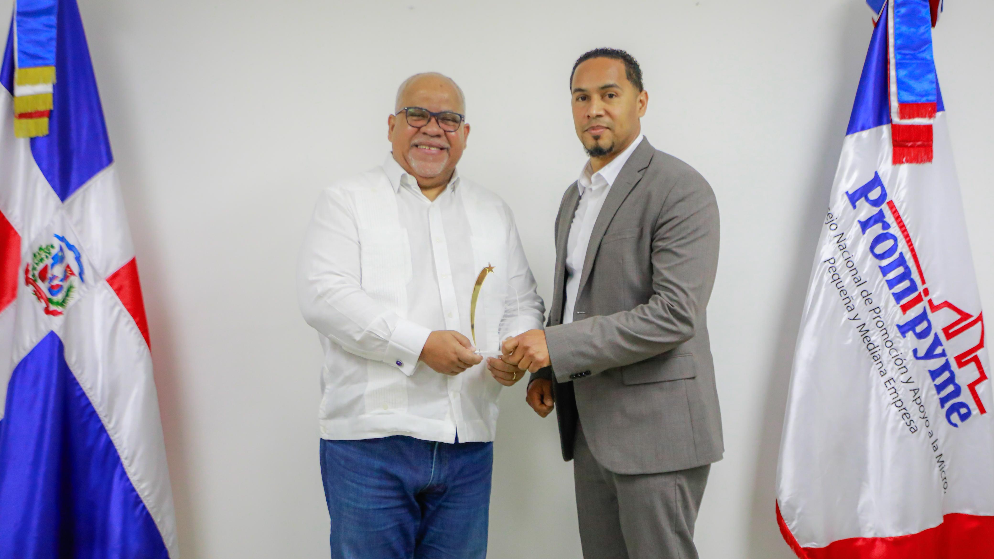 Reconocimiento A Fabricio Gómez Mazara Reconocimiento A Fabricio Gómez Mazara